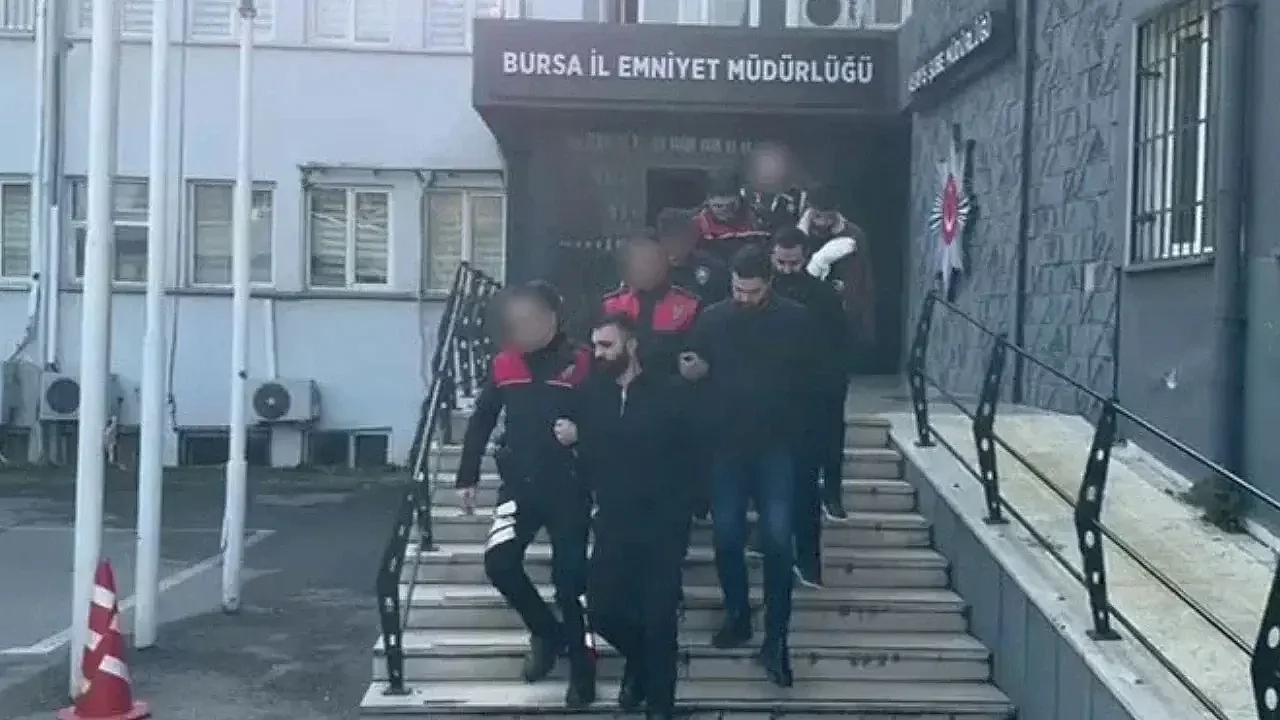 BURSA'DA SİLAHLI RESTORAN KAVGASInda: 10 GÖZALTI, 3 TUTUKLAMA!