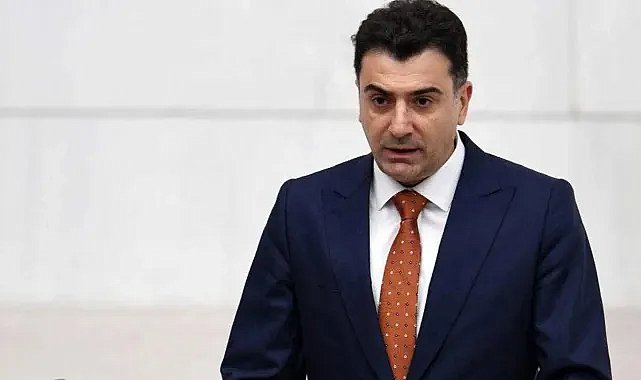 POLİTİK VİTRİN | Zeynel Emre Ataması Ne Anlama Geliyor? Özgür Özel'in Sözcü Tercihinde 3 Kritik Detay