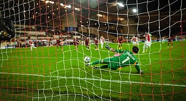 Şampiyonlar Ligi'nde Sarı-Kırmızılılar Deplasmanda Kaybetti!