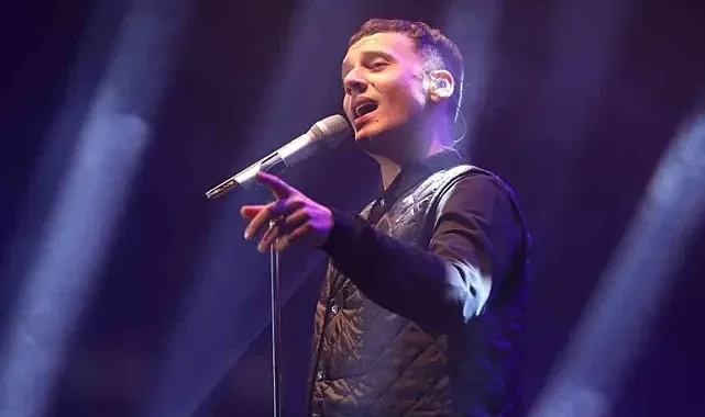 Şarkıcı Edis Görgülü havalimanında gözaltına alındı