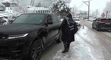 Uludağ yolunda sıkı denetim! Jandarma tek tek durdurdu