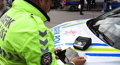 Yeni trafik düzenlemesi yürürlükte: Cezalar ağırlaştı!