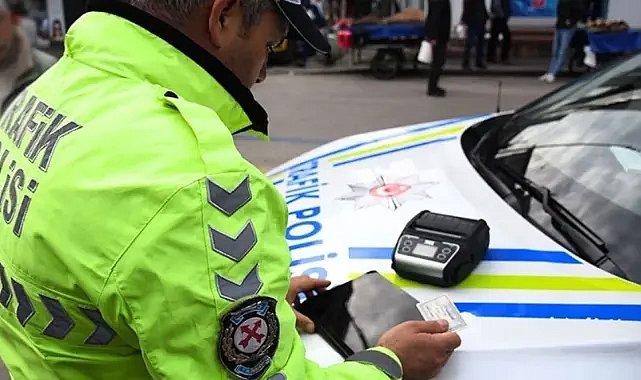 Yeni trafik düzenlemesi yürürlükte: Cezalar ağırlaştı!