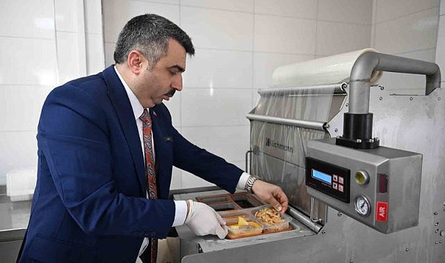 Yıldırım’da, gönüller de sofralar da bir