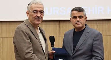 1 yılda 3 bin 766 ameliyat yapan doktora ödül