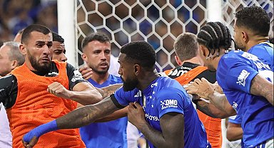 A.Mineiro - Cruzeiro savaşında 23 kırmızı!