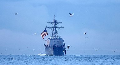 ABD'den gerginliği arttıracak hamle: 3 savaş gemisi ve yaklaşık 2 bin 500 deniz piyadesi gönderiyor