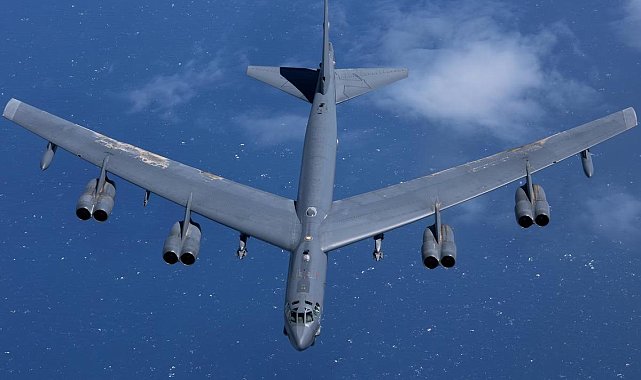 ABD'ye ait B-52 bombardıman uçakları İngiltere'ye ulaştı
