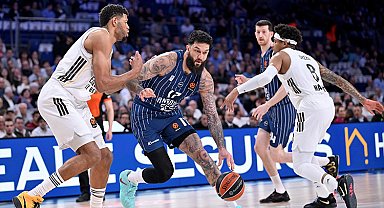 Anadolu Efes deplasmanda Real Madrid'e mağlup