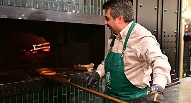 Başkan Yılmaz önce pişirdi sonra ikram etti