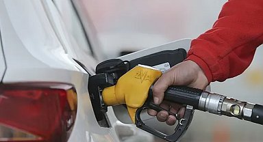 Bir ülkede akaryakıt satışına kısıtlama getirildi