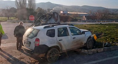 Burdur’da otomobiller çarpıştı: 5 yaralı