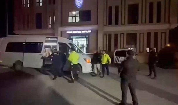 Bursa’da 14 kaçak göçmen yakalandı