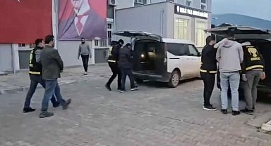 Bursa’da 3 kişinin yaralandığı çatışmanın failleri yakalandı