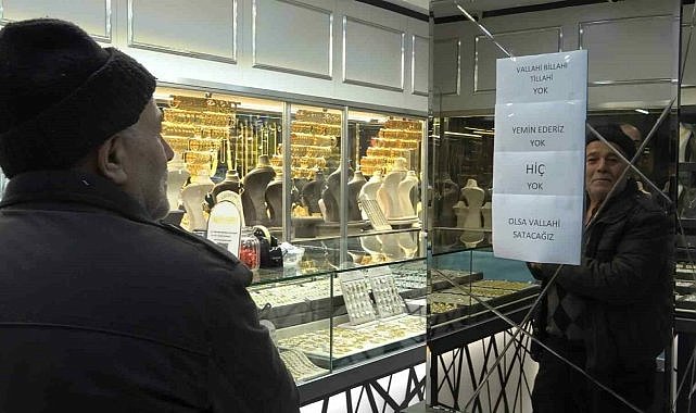 Bursa’da altın hücumu! Kuyumcuda dikkat çeken yazı