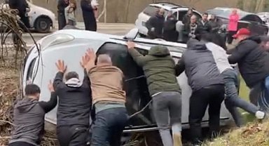 Bursa’da feci kaza: Araç takla attı