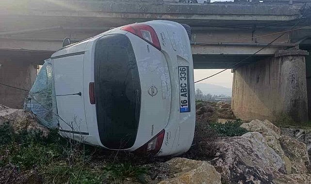 Bursa’da feci kaza! Otomobil köprüden uçtu…