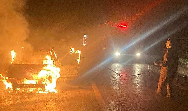 Bursa’da korku dolu anlar! Otomobil alev topuna döndü