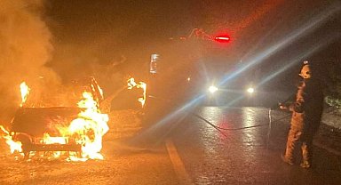 Bursa’da korku dolu anlar! Otomobil alev topuna döndü