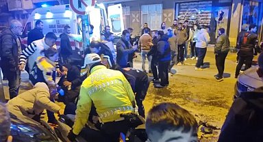 Bursa'da motosiklet otomobille çarpıştı! 2 yaralı!