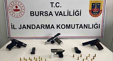Bursa’da ruhsatsız silahlar ele geçirildi
