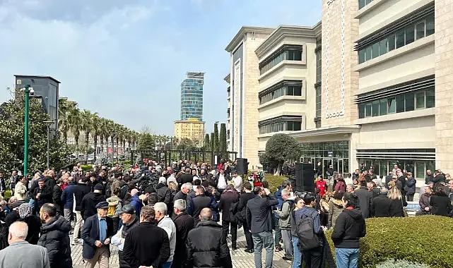 CHP Bursa'dan akşam için çağrı! Saat 19.00'da Büyükşehir önünde toplanılacak...