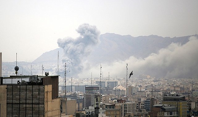 Dünyaca ünlü yönetmenin evi saldırılarda zarar gördü