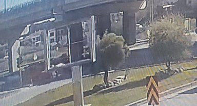 Elektrikli bisiklet ile motosiklet çarpıştı: 1 yaralı