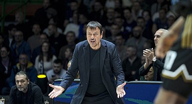 Ergin Ataman: 'Yarın oğlum bile oynasa bu maçı kazanmamız gerekiyor!'