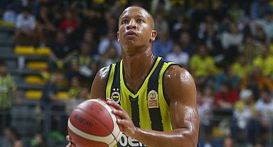 Fenerbahçe'de Devon Hall sevinci!