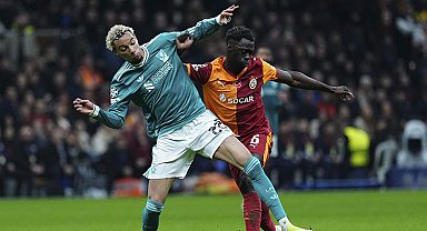 Galatasaray'da Davinson Sanchez cezalı duruma düştü