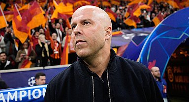 Galatasaray-Liverpool maçı sonrası Slot konuştu: Hakem, Galatasaray lehine karar verdi