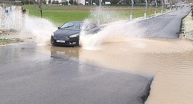 Gercüş’te şiddetli yağış ve fırtına