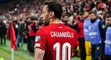 Hakan Çalhanoğlu'ndan milli efsanelere çağrı: 'Amerika'ya onlarla gitmek istiyorum!'