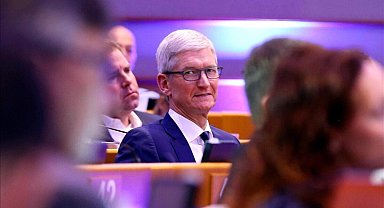 Halefi bile konuşuluyordu: Apple CEO'su Tim Cook emeklilik iddialarına son noktayı koydu