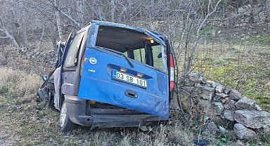 Hurdaya dönen araçlarda 1 kişi öldü, bir kişi yaralandı