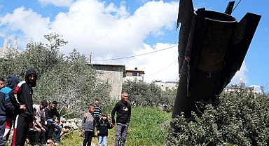 İran'dan atılan füzenin parçası Batı Şeria'ya düştü