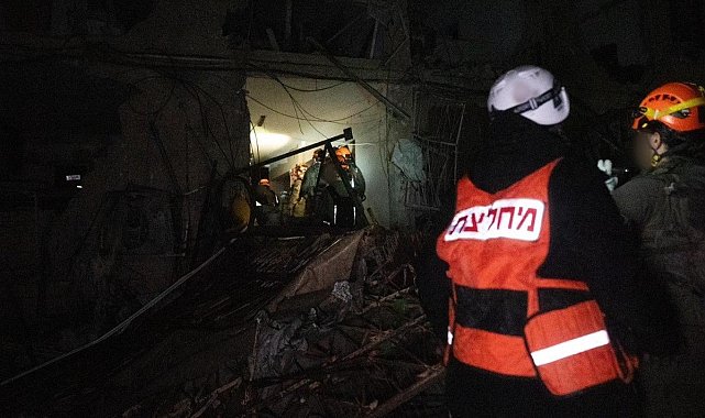 İran'ın, İsrail'in güneyindeki Dimona bölgesine yaptığı misillemede en az 31 kişi yaralandı
