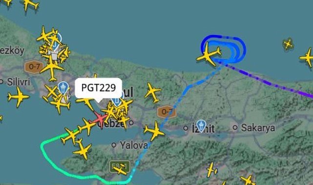 İstanbul'da sis hava ulaşımını olumsuz etkiledi