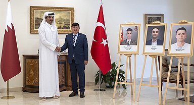 Katar Emiri Al Sani'den Türk Büyükelçiliğine taziye ziyareti
