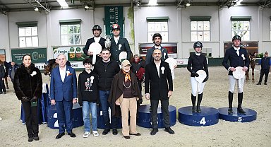 Lale Apa Kupası Engel Atlama Yarışmaları’nda kazananlar belli oldu