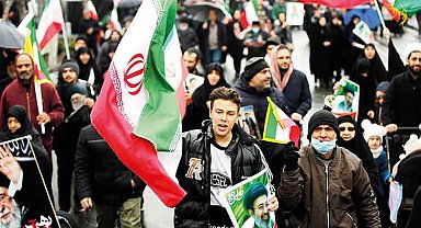 Miting alanı yakınlarını bombaladılar...