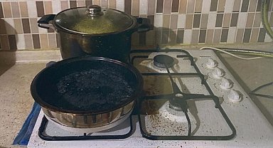 Ocakta unuttuğu yemek yandı: Dumandan etkilenip öldü!