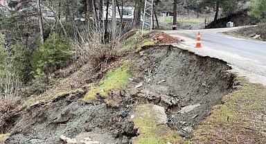 Osmaniye’de yoğun yağmur sonrası yol çöktü