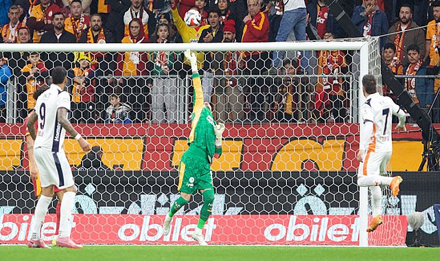 Uğurcan Çakır'dan fair-play örneği!