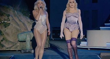 67 yaşındaki Madonna sahnedeki kıyafetiyle nefesleri kesti