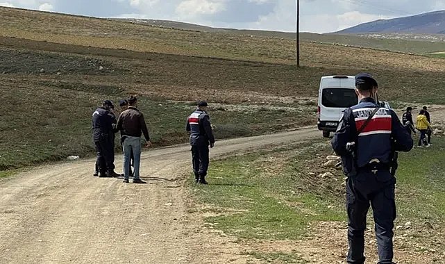 Baba-oğula arazide infaz!
