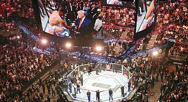 Beyaz Saray’a dövüş arenası