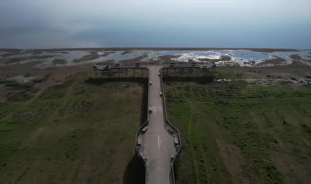 Bursa'da endişelendiren görüntü! Yürünebilecek hale geldi