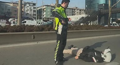 Bursa'da motosiklet yerde sürüklendi!